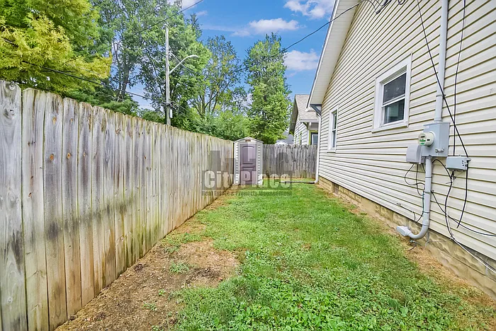 2 bed, 1.0 bath, 884 sqft, $1,295 — Photo 4