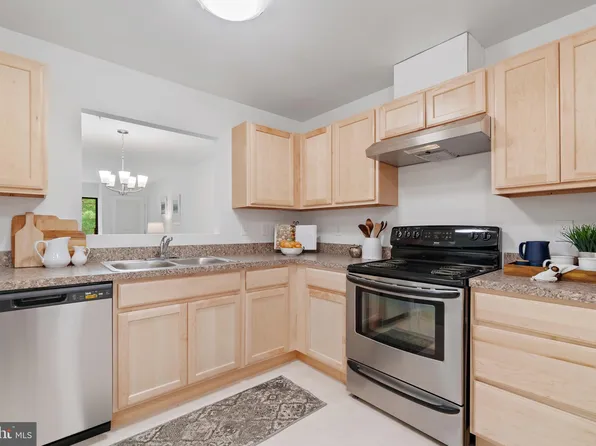 2900 Shipmaster Way APT 203, Annapolis, MD 21401