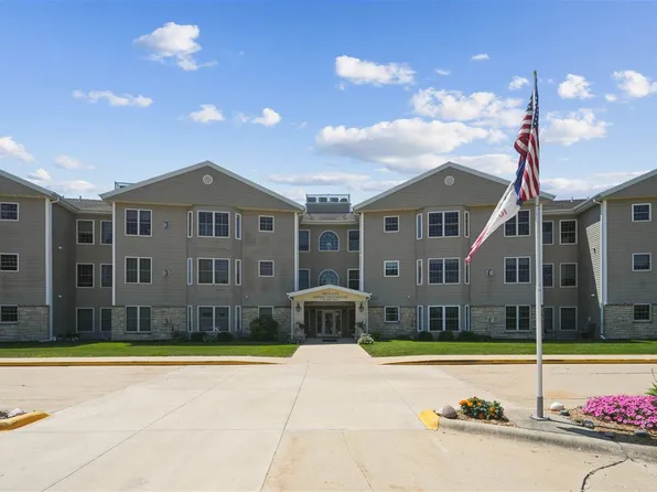 1701 130th St Unit 307, Anamosa, IA 52205