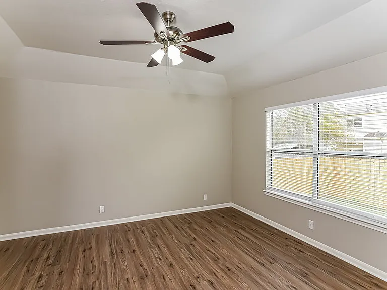 12206 Ashley Ct — Photo 8
