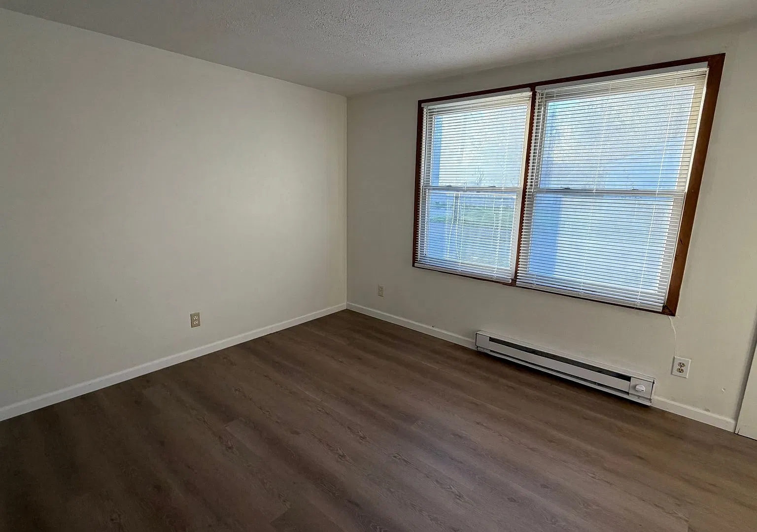 Nice 2-Bedroom Duplex Available in Wakarusa — Photo 4