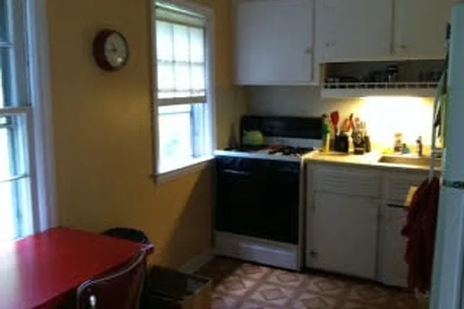 248 Fisher Pl #2 — Photo 3