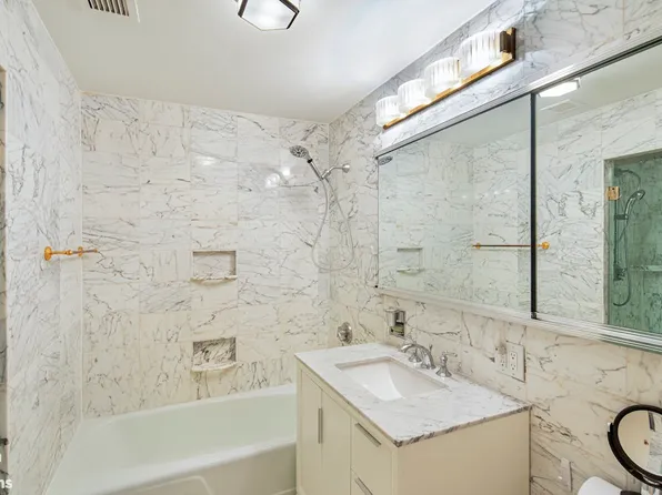 425 East 58th Street image 8 of 8