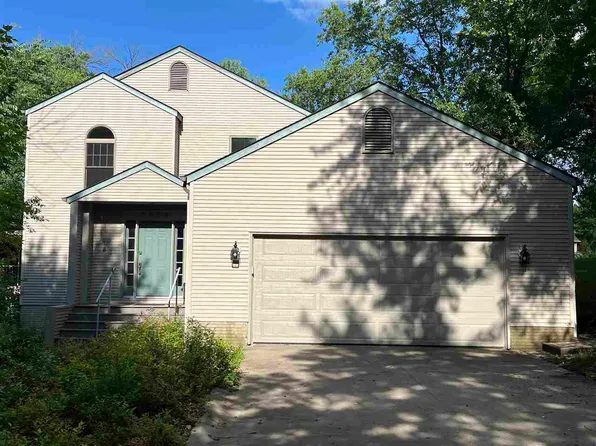 2624 Bluffwood Cir, Iowa City, IA 52245