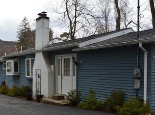 27 Cooley Ln, West Milford, NJ 07421