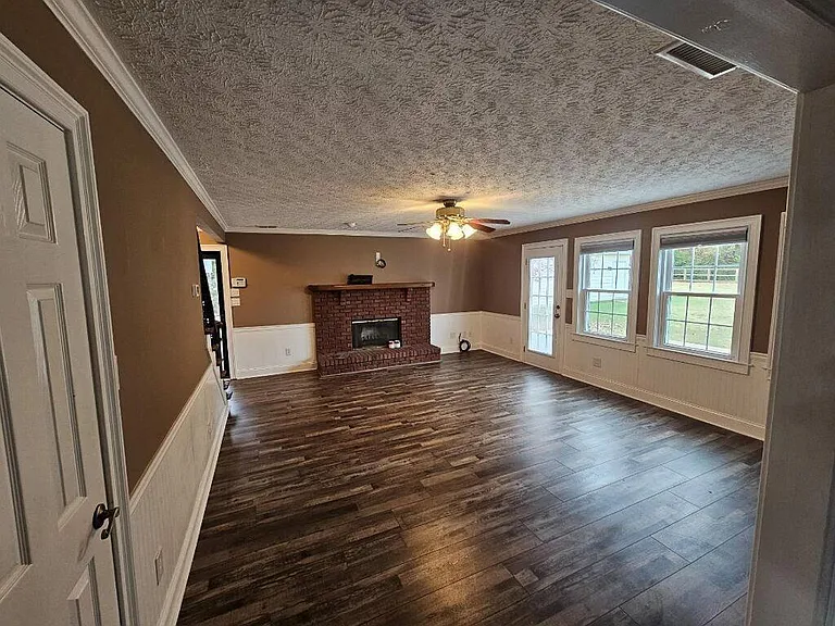 1505 Old Loganville Rd — Photo 14
