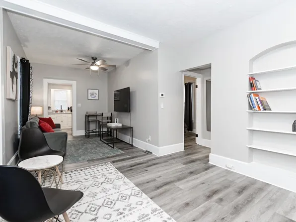 207 E Phoenix Ave, Normal, IL 61761