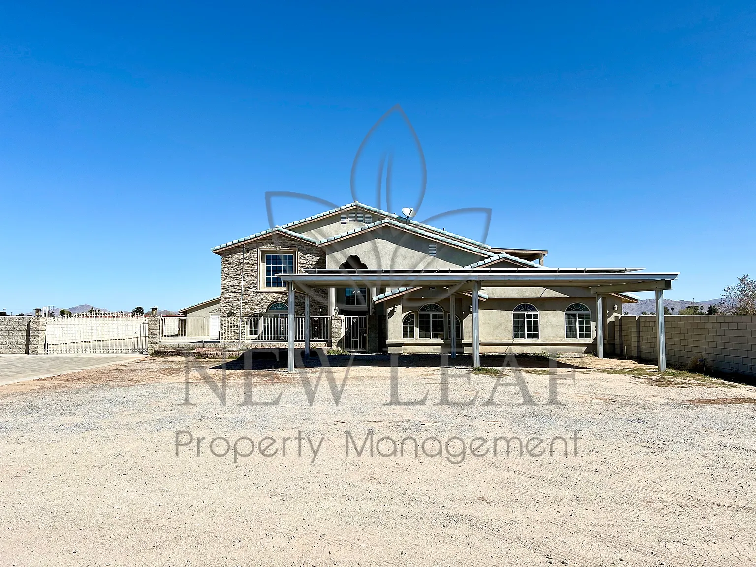 8 bed, 4972 sqft, $6,900 — Photo 3