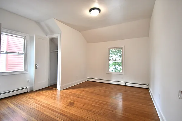 Rented by Voro, LLC | media 32