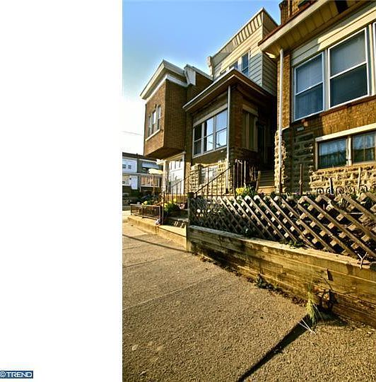 1st image of 327 W Spencer St