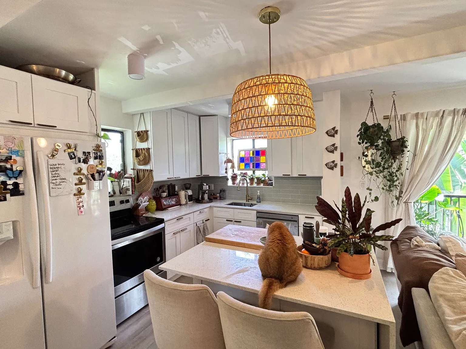 2 bed, 2.0 bath, 905 sqft, $2,200 — Photo 2