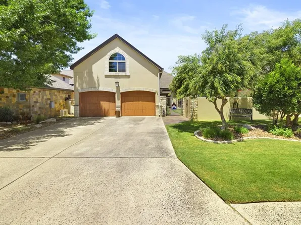 2881 Rock Barn Dr, Kerrville, TX 78028