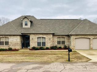 151 Creekwood Cir, Saltillo, MS 38866