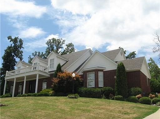 1st image of 1327 N Montview Dr