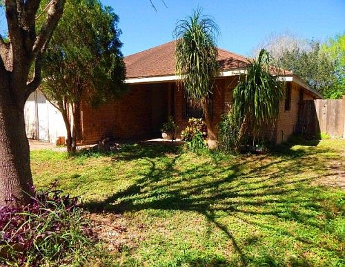 1st image of 413 Acapulco Ln