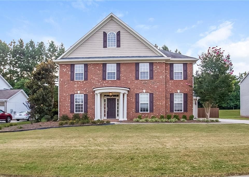 1st image of 121 Keswick Manor Dr