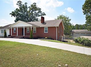 2380 Griffith Rd, Winston Salem, NC 27103