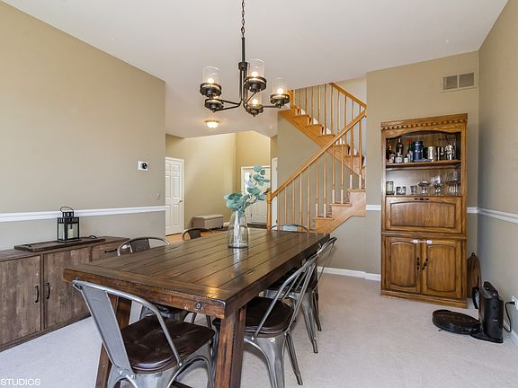 4th image of 633 Hammer Ln