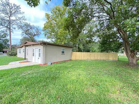 2nd image of 115 Aries Dr