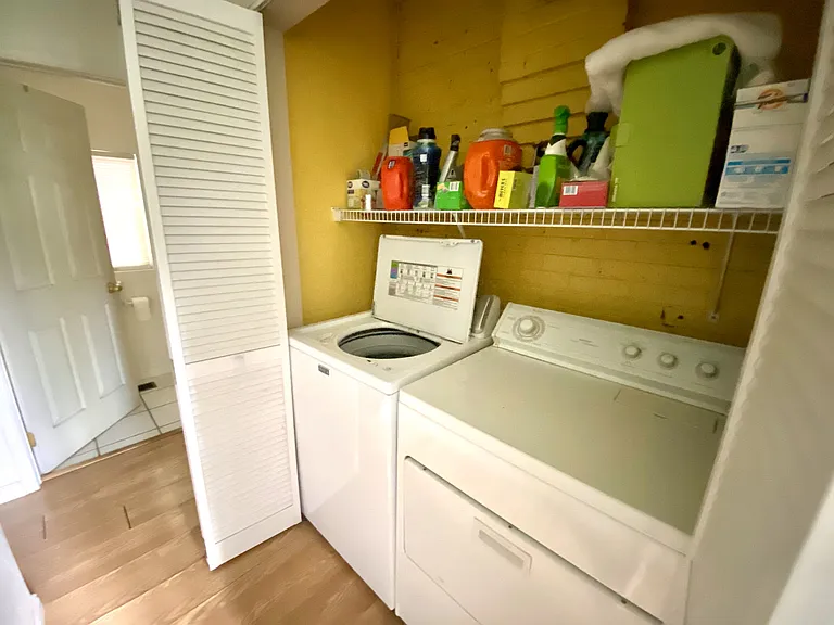 370 E Kensington Ave — Photo 21