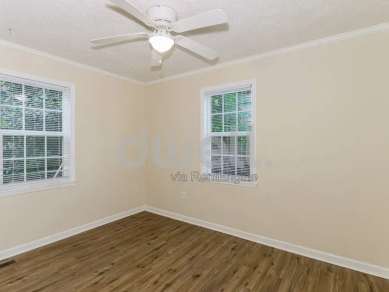 2492 Coleman Ave — Photo 18