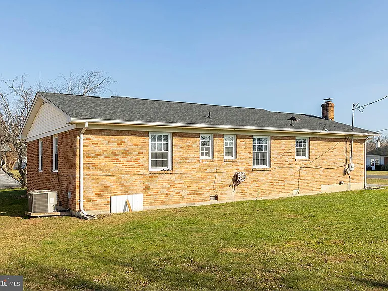 120 Meadowlark Ln — Photo 34