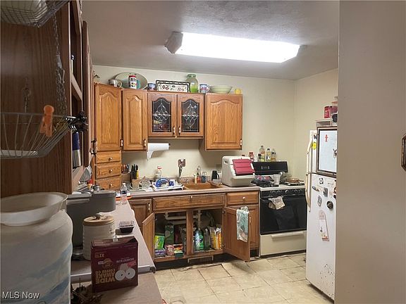 5th image of 6542 Pleasant Ave S