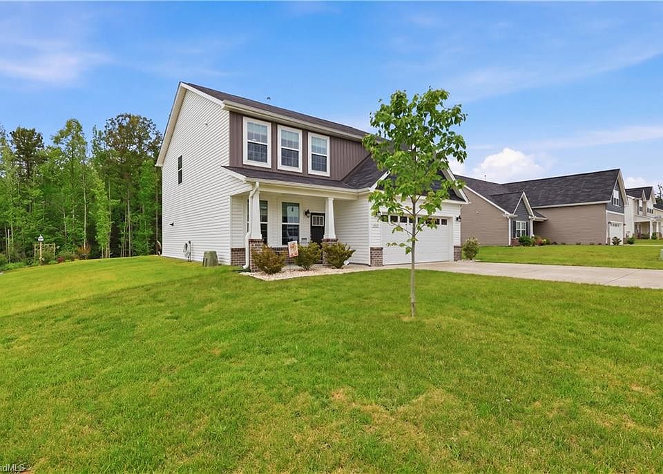 1st image of 633 Mahogany Dr