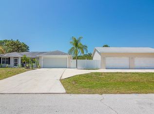 6215 Berkeley St, Englewood, FL 34224