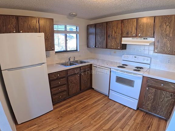5th image of 2354 10th St SW #3