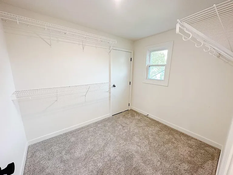 403 8th Ave S — Photo 37