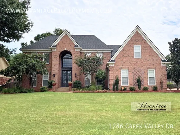 1286 Creek Valley Dr, Collierville, TN 38017