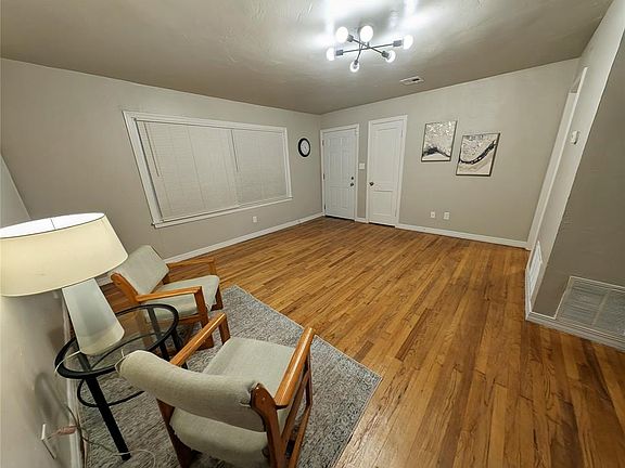 4th image of 1009 Stansell Dr