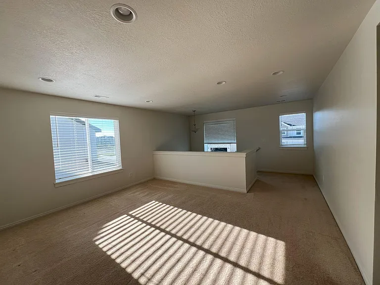 2025 W 900 N — Photo 17