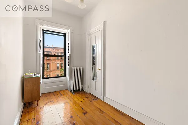 Rented by Compass | media 12