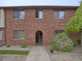 1101 Clifford Dr #4, Urbana, IL 61801