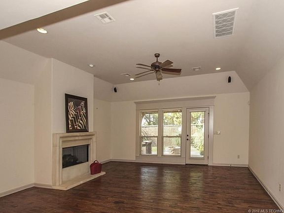 4th image of 11838 S Oswego Ave