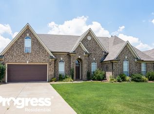 8361 Pinnacle Dr, Southaven, MS 38672