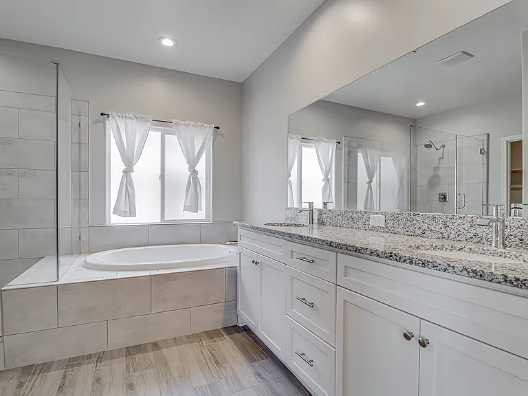 8400 Jean Anne St — Photo 22