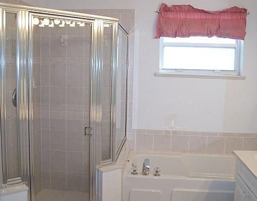 5th image of 1725 Aynsley Way