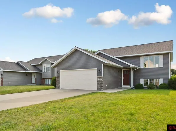 112 Pinehurst Dr, Mankato, MN 56001