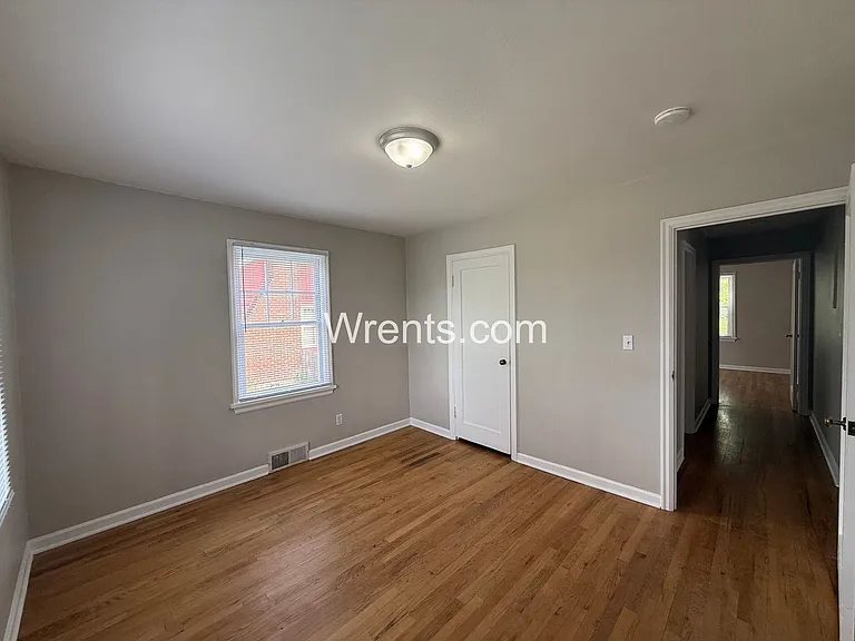 1104 E 14th Ave — Photo 12