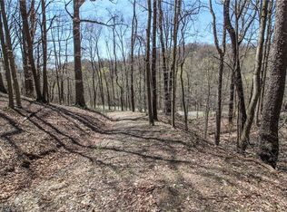 Mercer Rd, Saint Clairsville, OH 43950