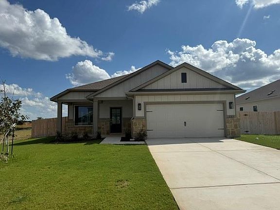2nd image of 203 Gene Ray Ave