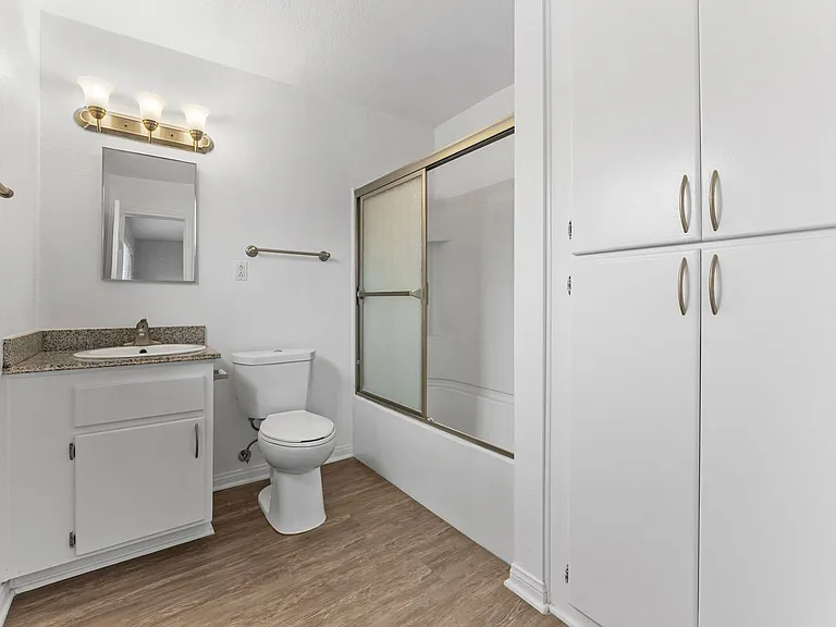 Northwind Apartments — Photo 12