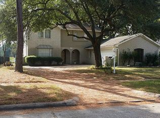 5815 Arncliffe Dr, Houston, TX 77088