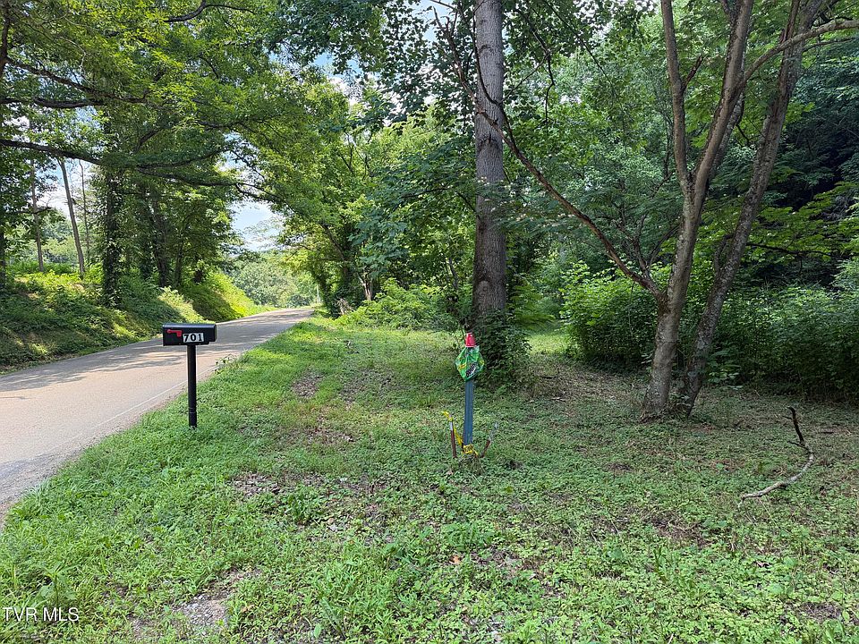 1st image of 701 Old Witt Rd