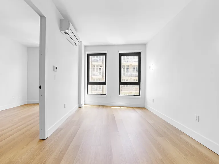 130 Hope St #617 — Photo 5