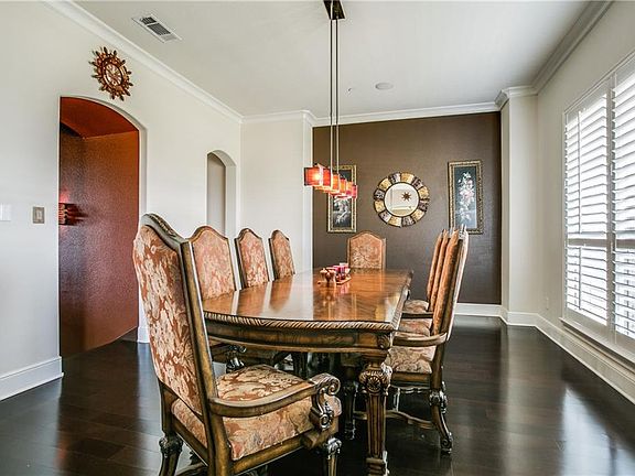5th image of 7403 Meadow Glen Dr