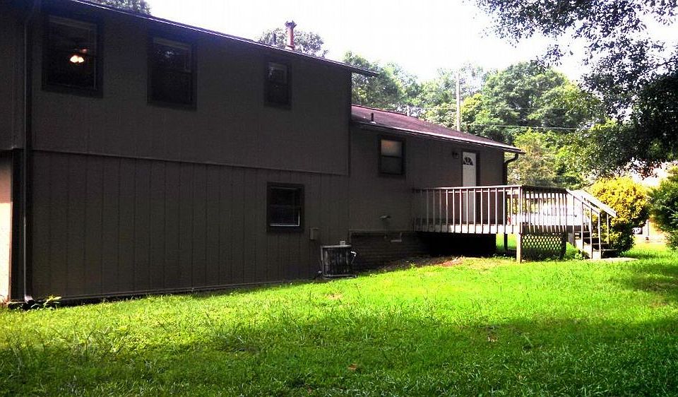 2nd image of 130 Woodbine Dr